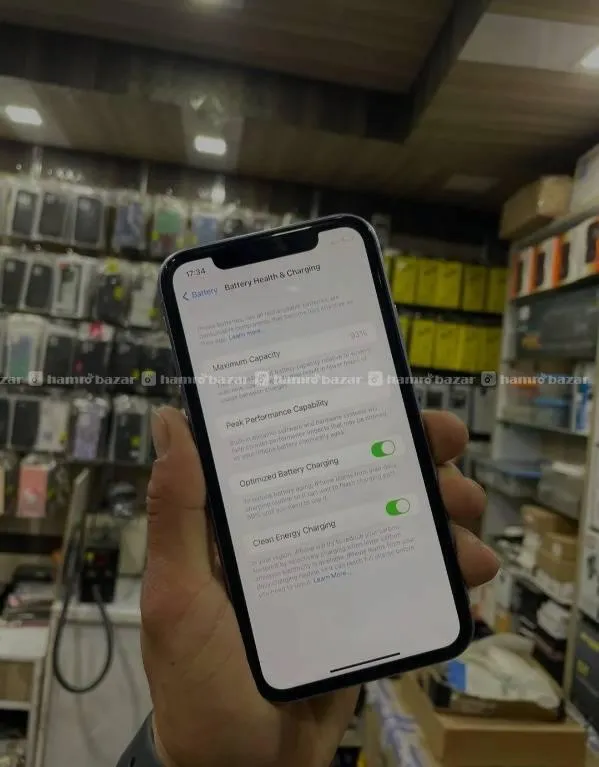IPHONE 11 (128GB) 93% BATTERY HEALTH [ALL WORKING] 5