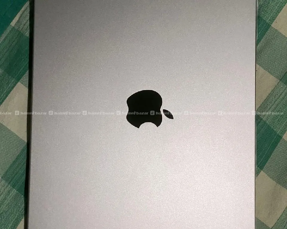 macbook pro m3 2023 14 "8 gb 1