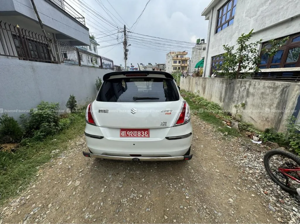 suzuki swift zxi on sale 4