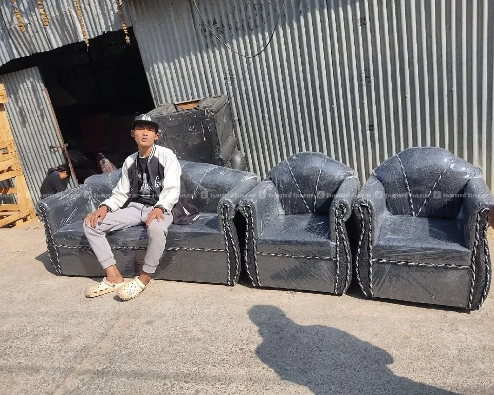 hamrobazaar.com