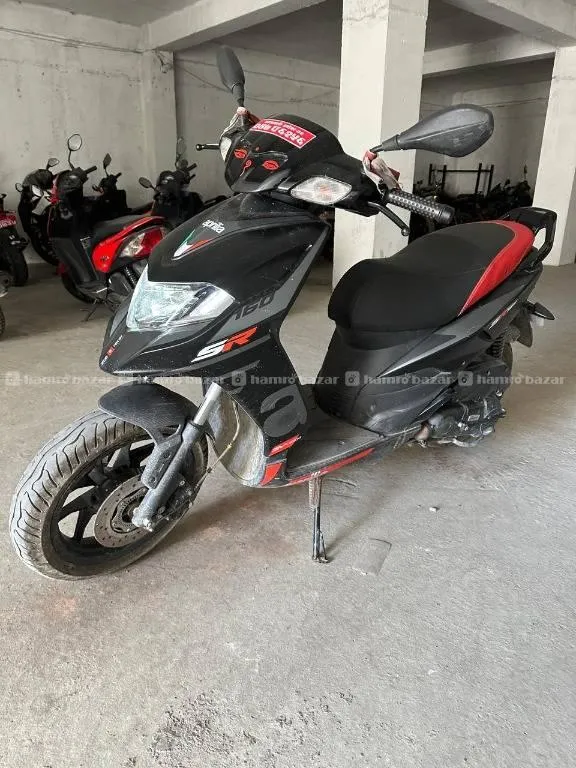 Aprila scooter Aprilia 160 1