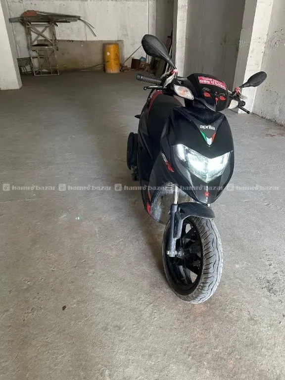 Aprila scooter Aprilia 160 3