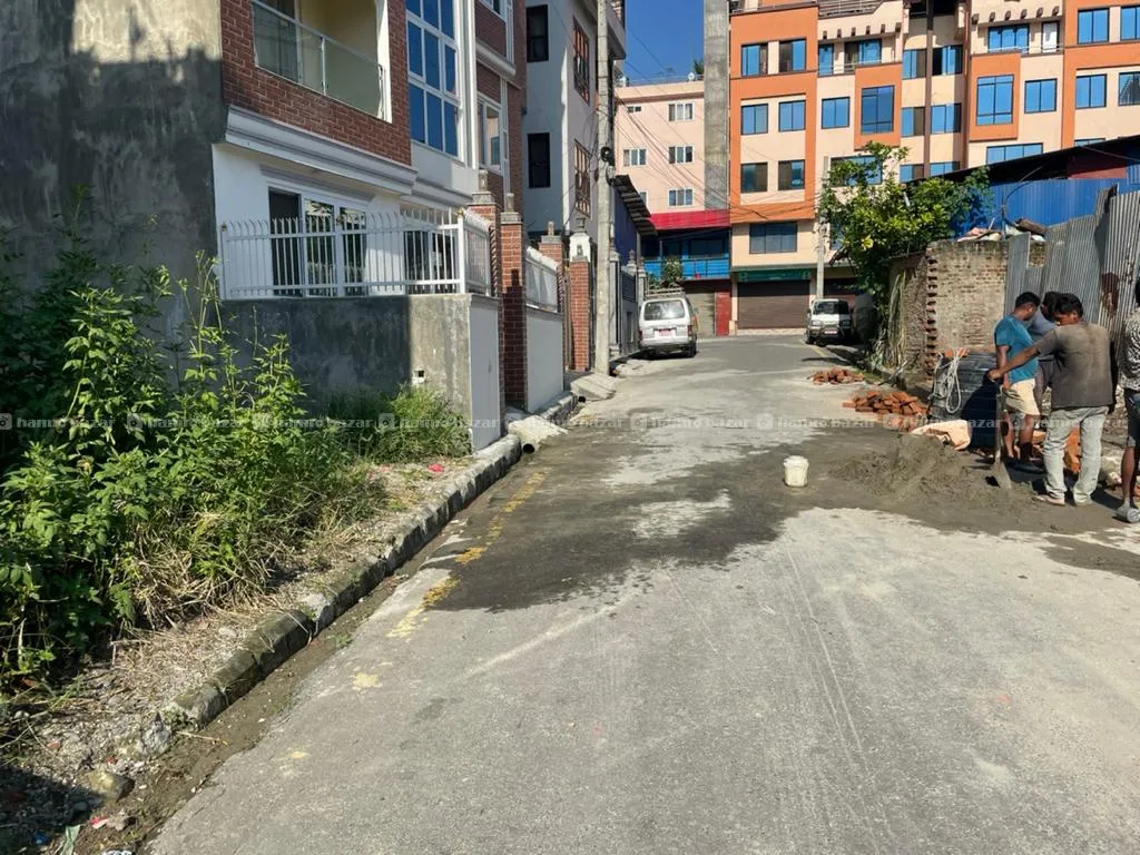 Buy Chamati Ma 3 Aana Ra 2 Paisa Ko Tukra Jagga in Nepal - Hamrobazar