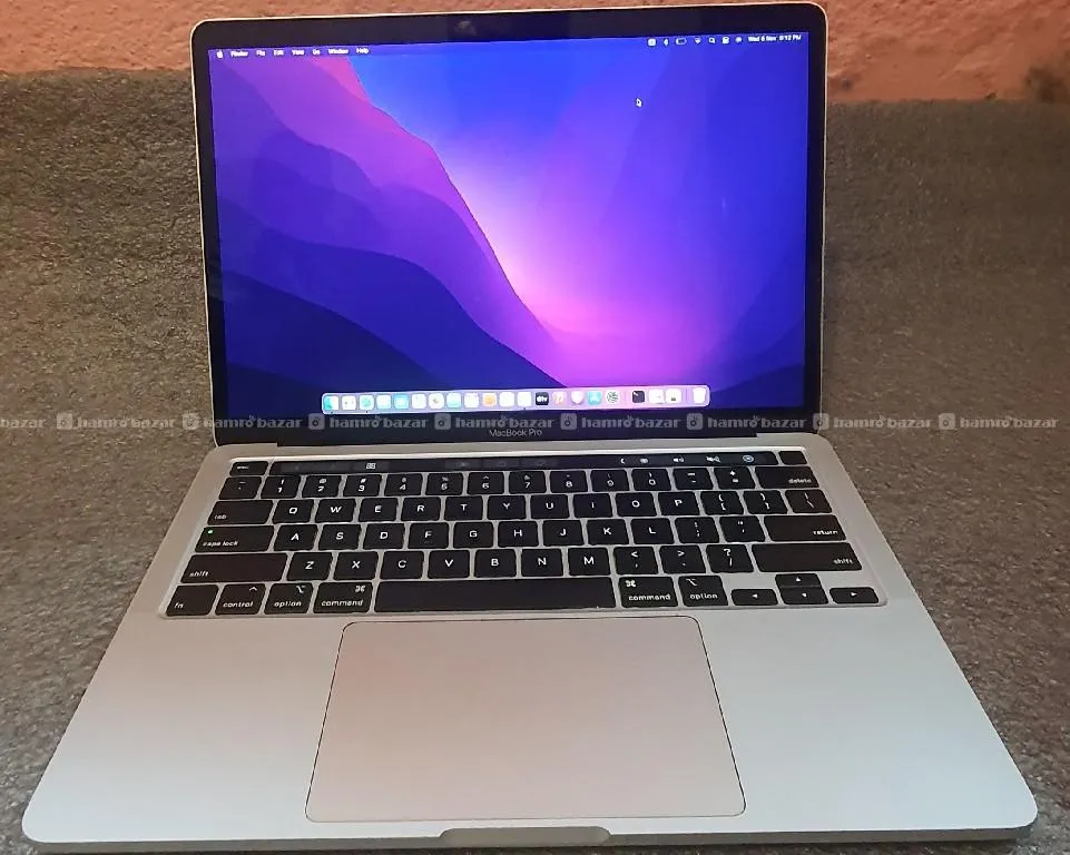 Mac book pro 2020 i7 16gb ram 512gb 13inch 2