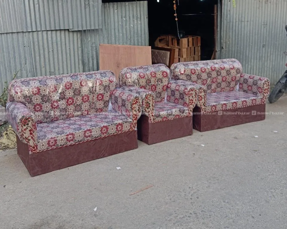hamrobazaar.com