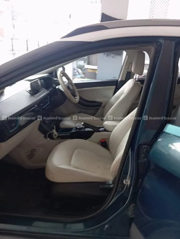 Car /Car Hire Service /Car Rent / Car Rental 2