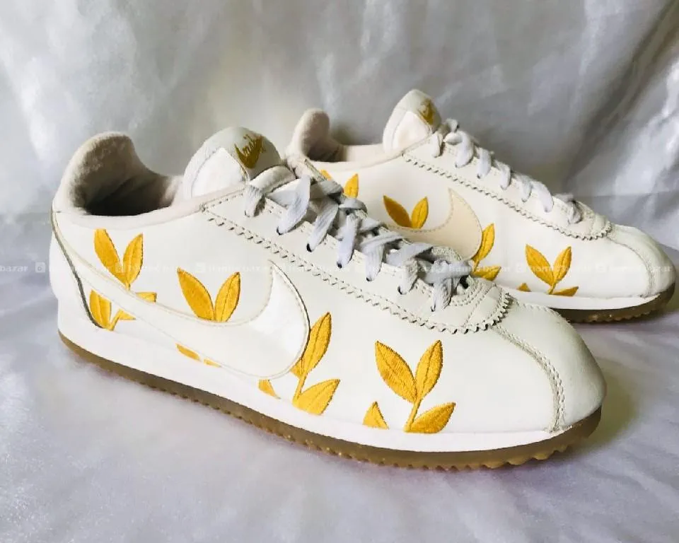 nike cortez gold leaves