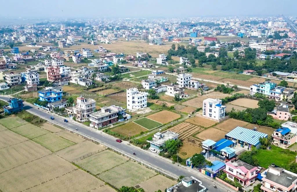 भैरहवाको उत्कृष्ट लोकेशनमा, सुनौलो लगानीको मौका! 2