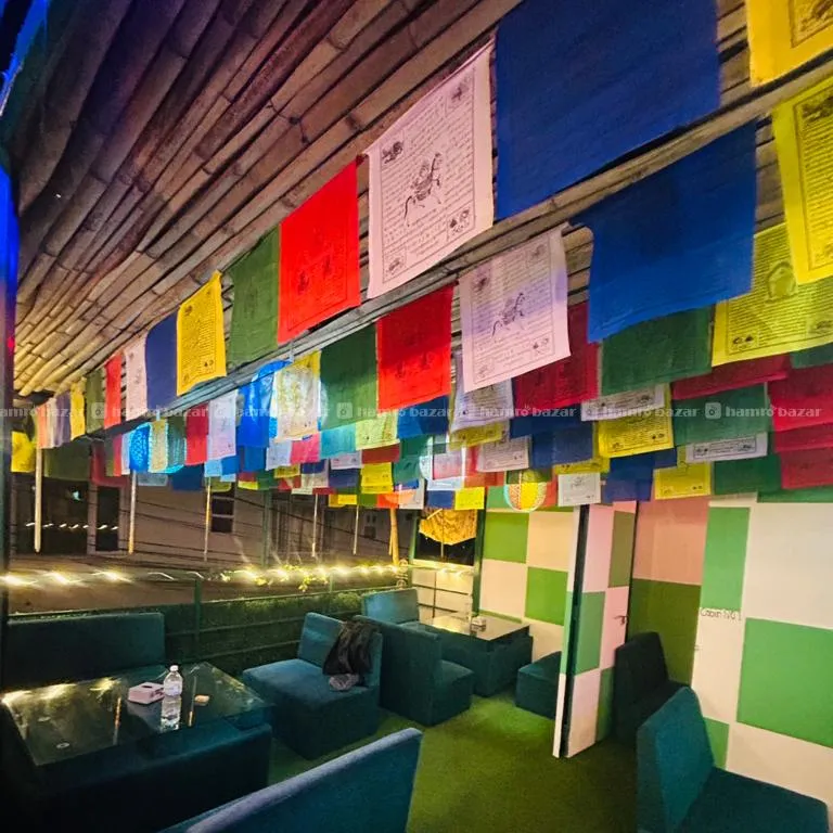 काठमाडौंको व्यस्त क्षेत्रमै रहेको मनमोहक क्याफे