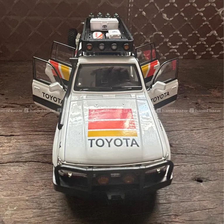 TOYOTA LAND CRUISER LC 80 DIECAST MODEL 5
