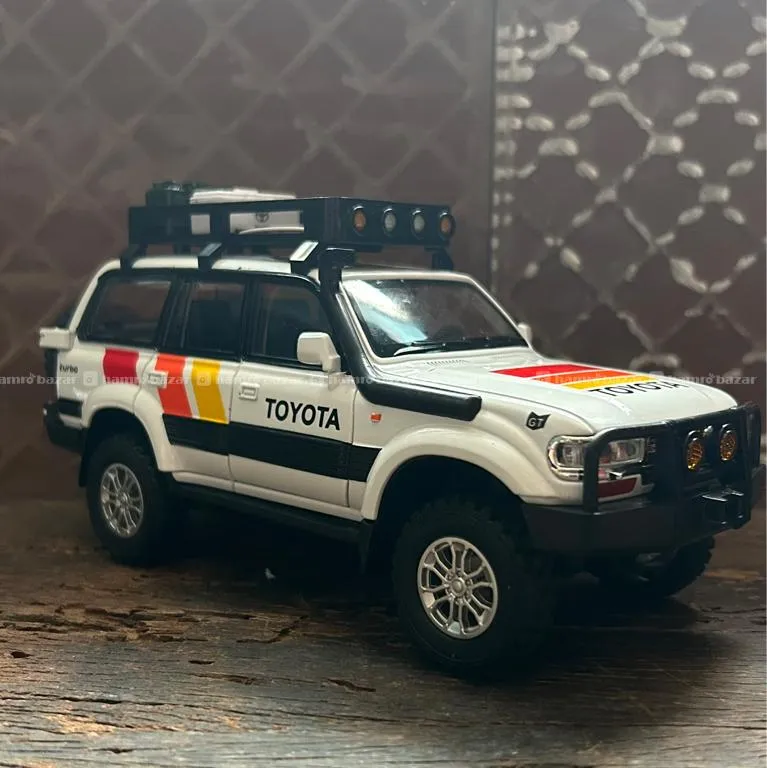 TOYOTA LAND CRUISER LC 80 DIECAST MODEL