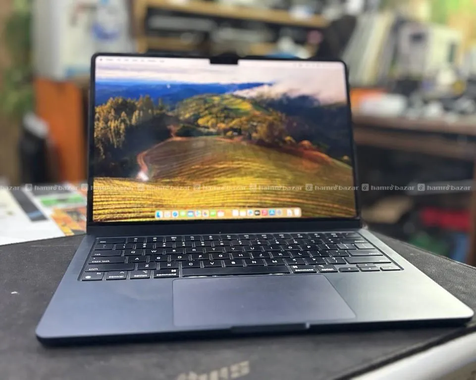 MacBook Air M2 On Sale. 4