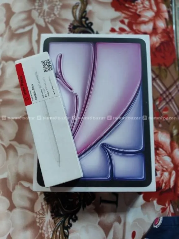 iPad Air M2 128GB with apple pencil USB-C 1
