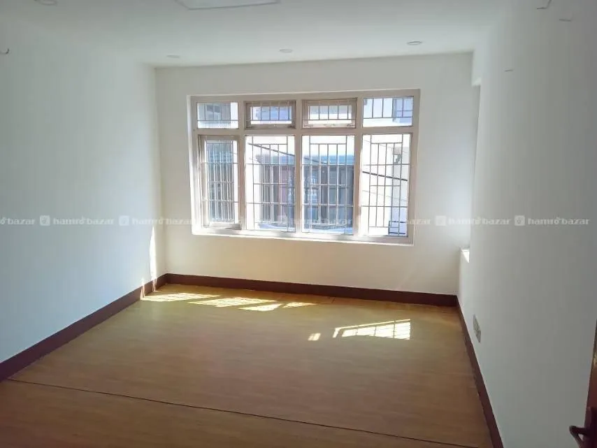 OFFICE SPACE FOR RENT WITH 3 ROOM & 1 HALL 6