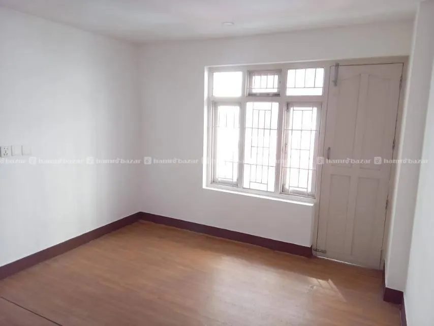 OFFICE SPACE FOR RENT WITH 3 ROOM & 1 HALL 2