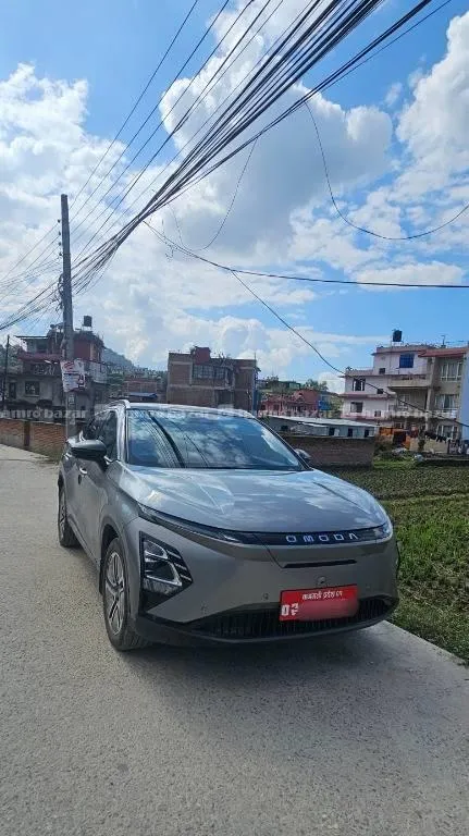 In 42 Lakh OMODA E5 Dual Tone Top Variant 1