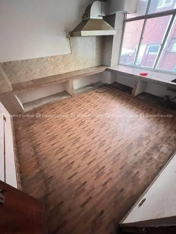 Shutter on Rent at Dhumbarahi