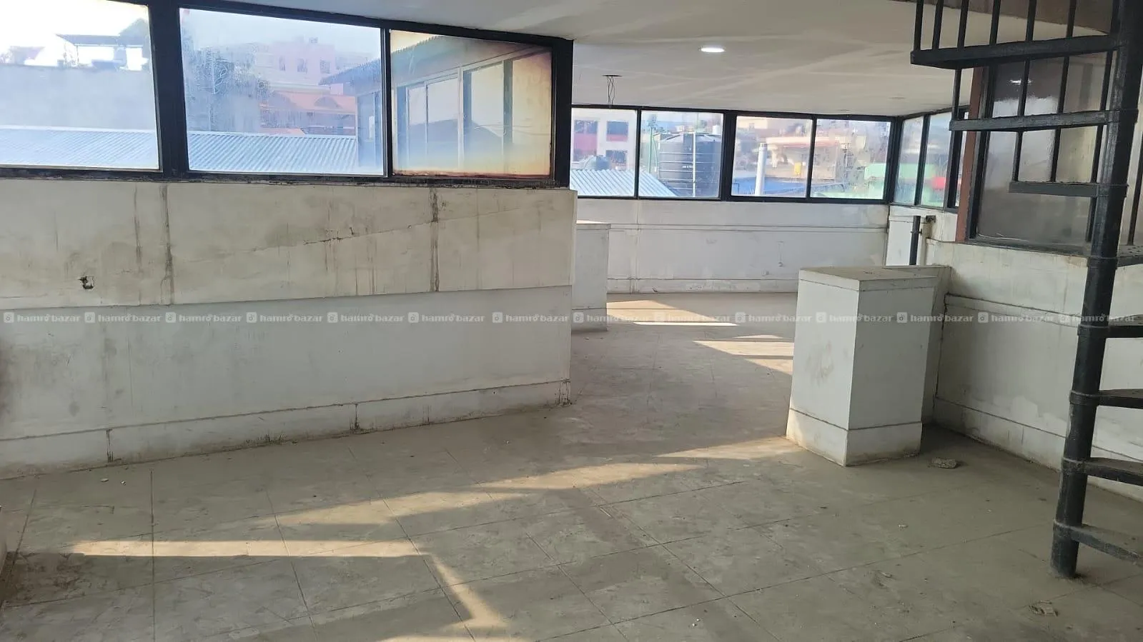 Space for snooker house