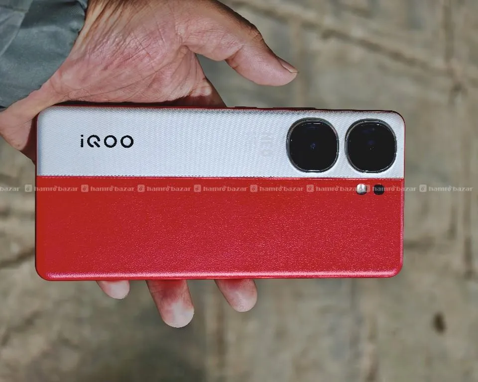 Iqoo neo 9 pro 12/256GB with 80 watt flash charger