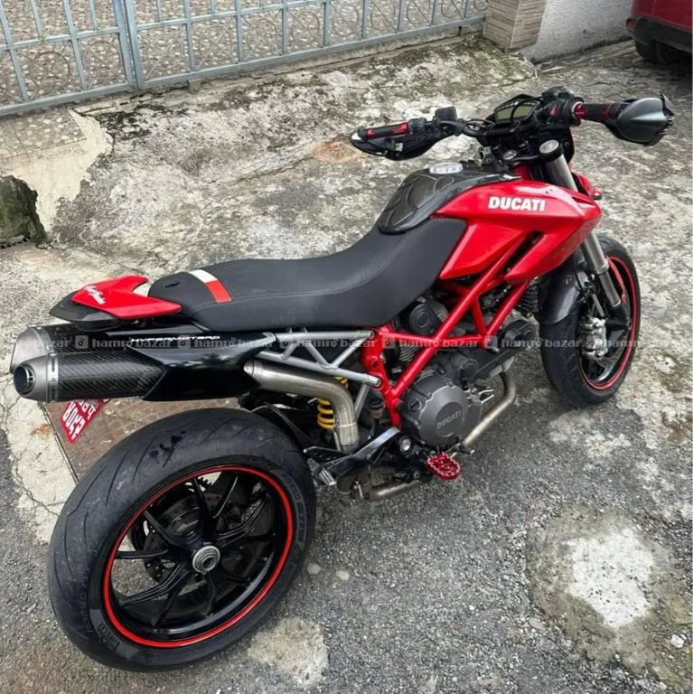 Ducati Hypermotard 2010