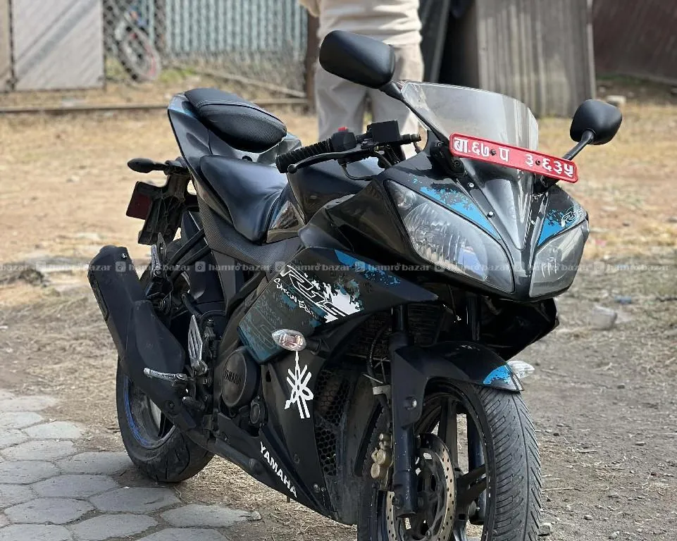 Yamaha R15 v2 67lot super fresh condition on sell