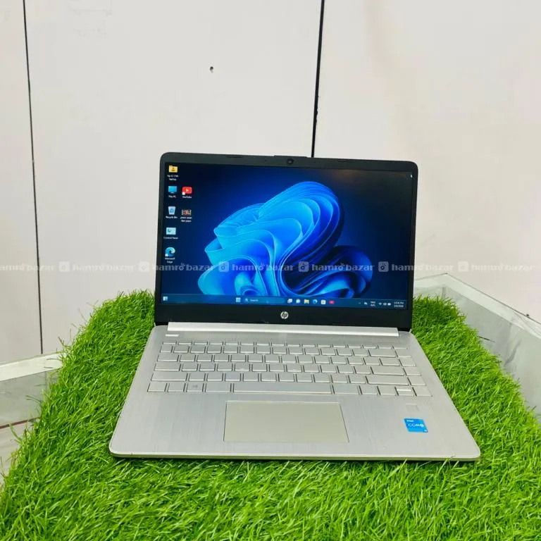 Hp i3 11thgen 8gbram 128ssd storage