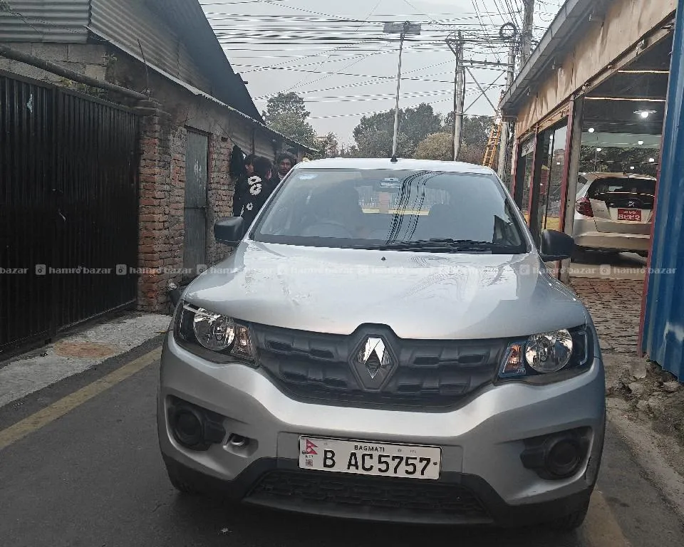 Renault kwid rxl singal hand fulloption petrol