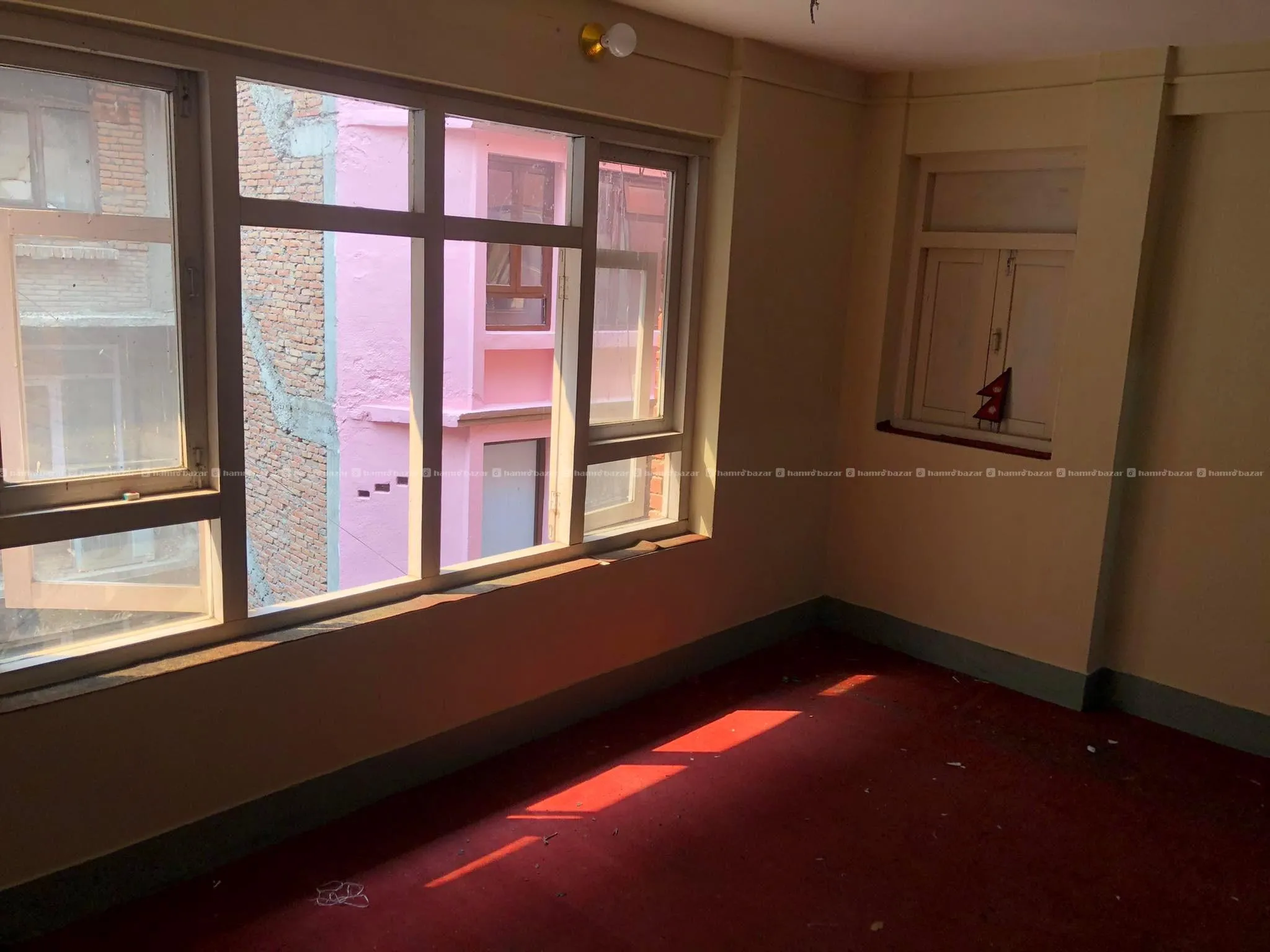 ROOM ON RENT AT NEWROAD 3