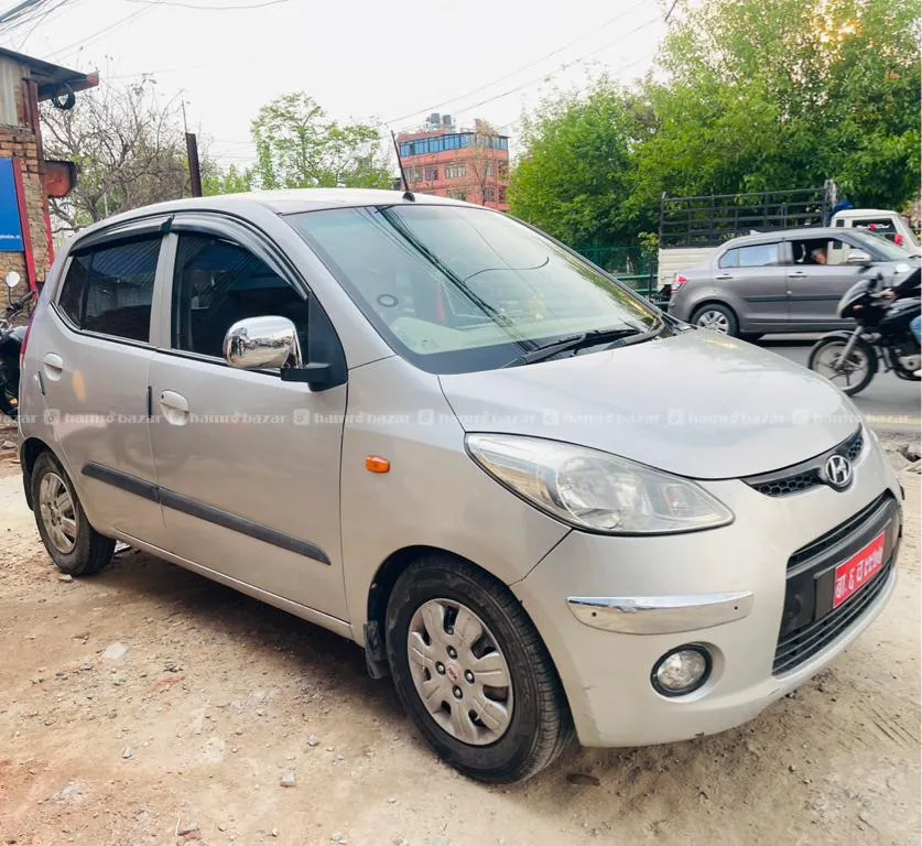 Hyundai i10 on sale full option