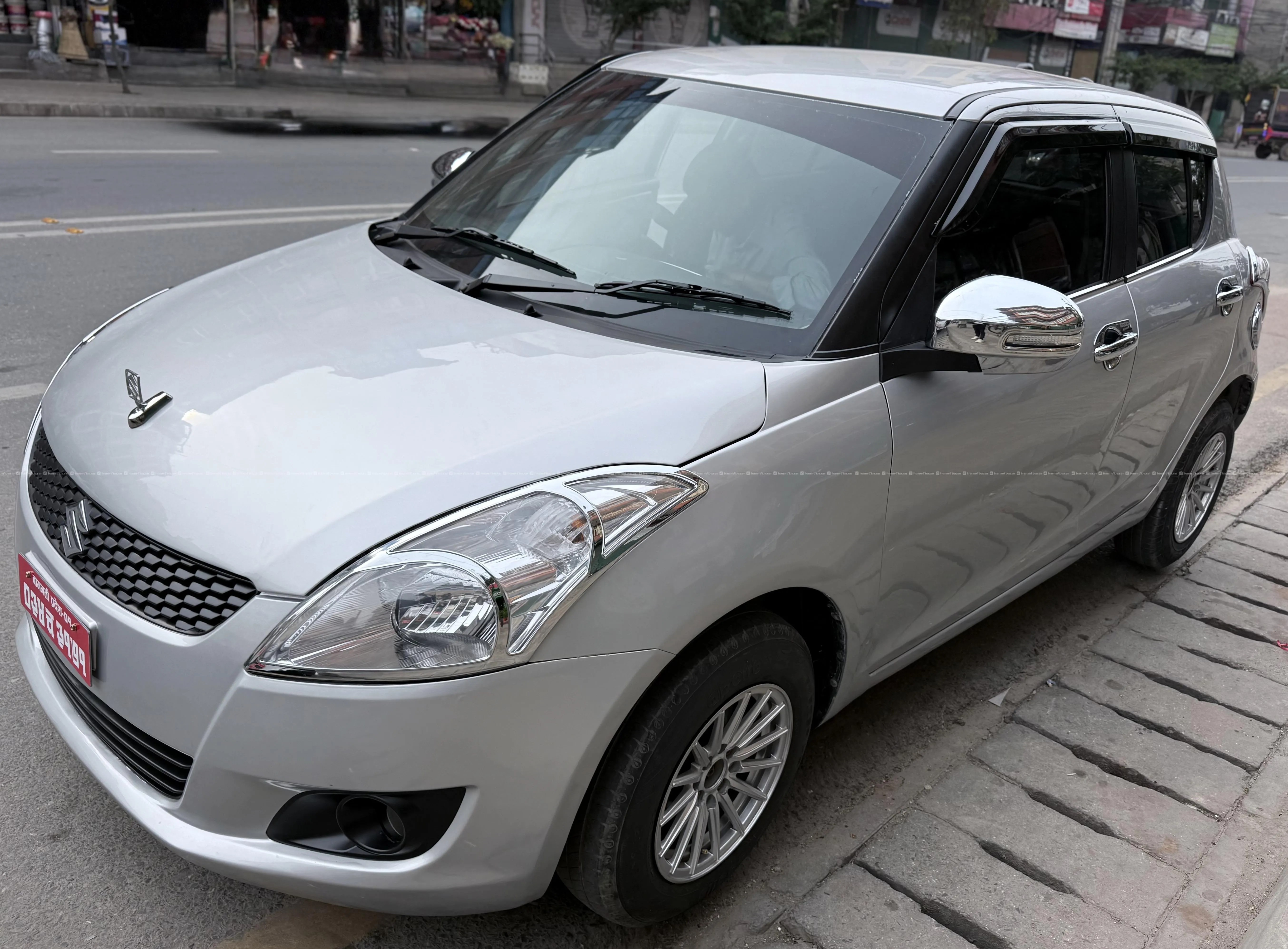suzuki swift vxi 2012