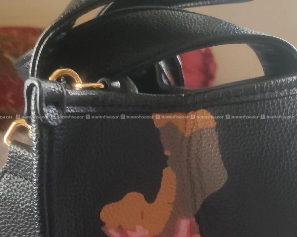 Ladies handbag...River island bran 3