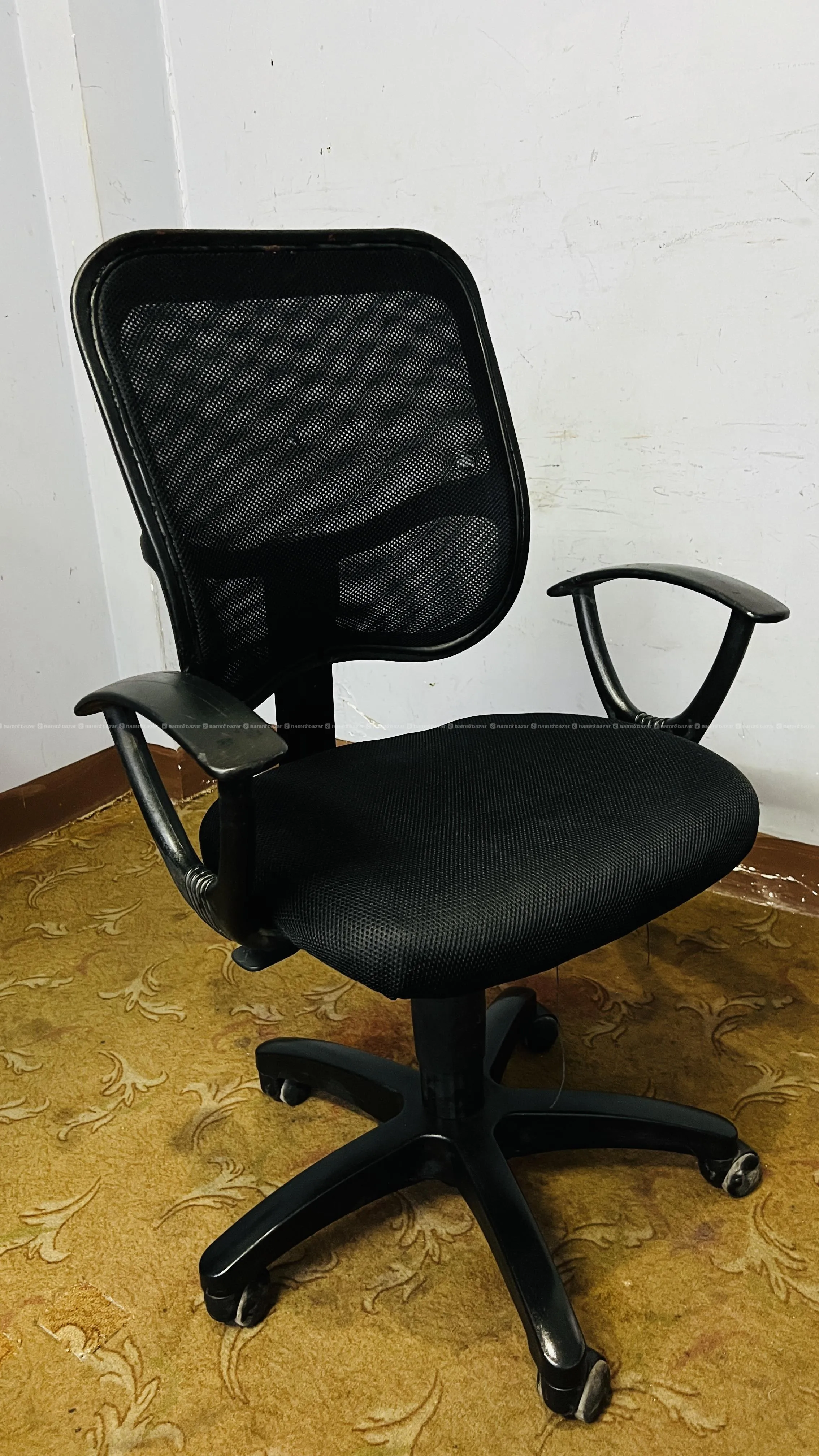 mesh chair/ office chair/ revolving chair 3