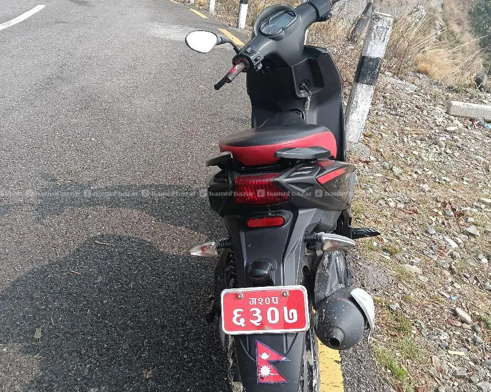 Aprila SR 150 Stander Scooter 4
