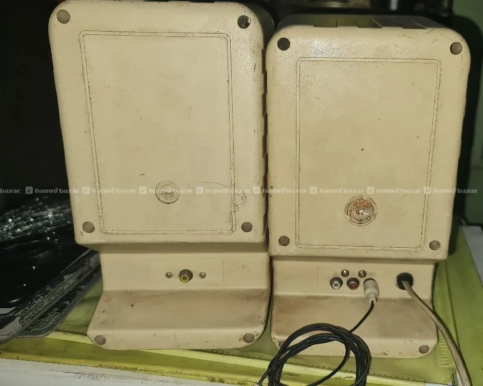 vintage compact audio monitor multimedia speaker 4