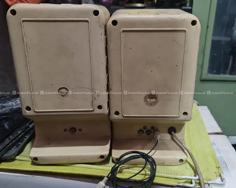 vintage compact audio monitor multimedia speaker 7