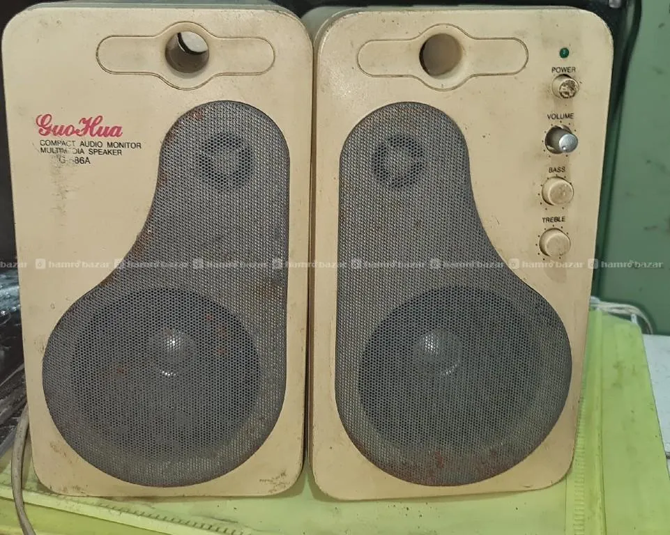 vintage compact audio monitor multimedia speaker 2