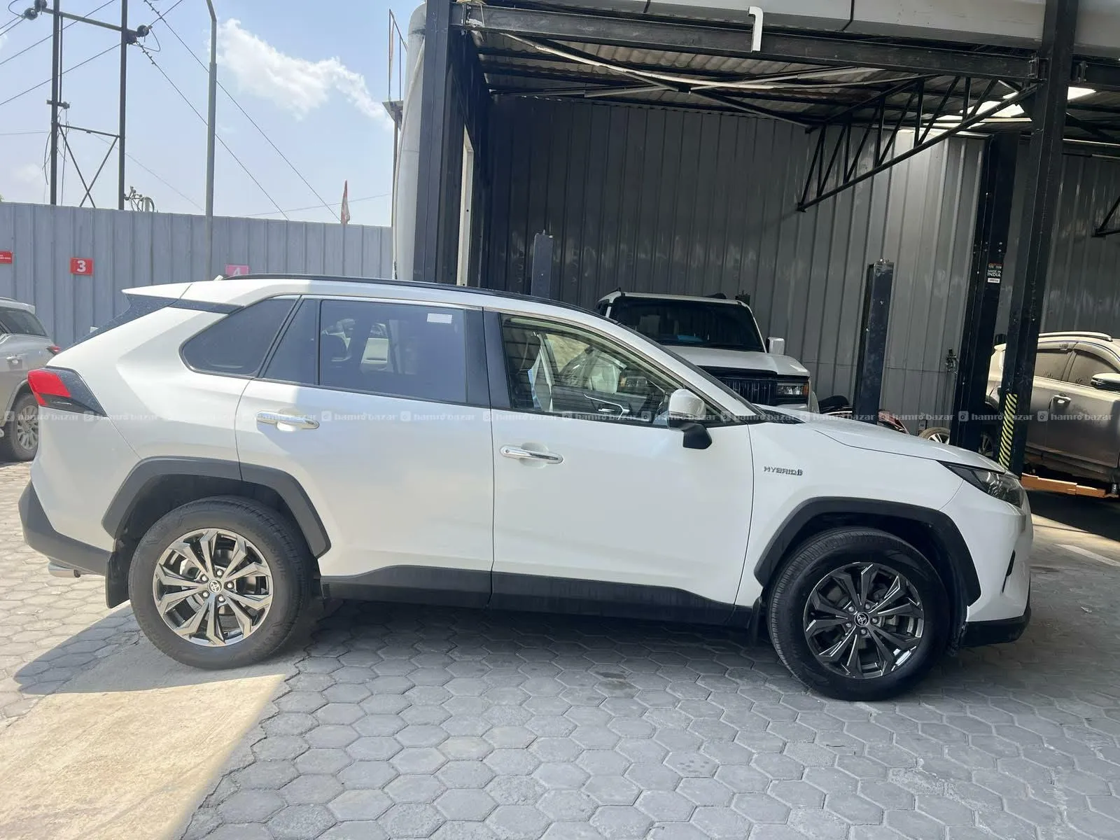 Toyota RAV 4 Hybrid 3