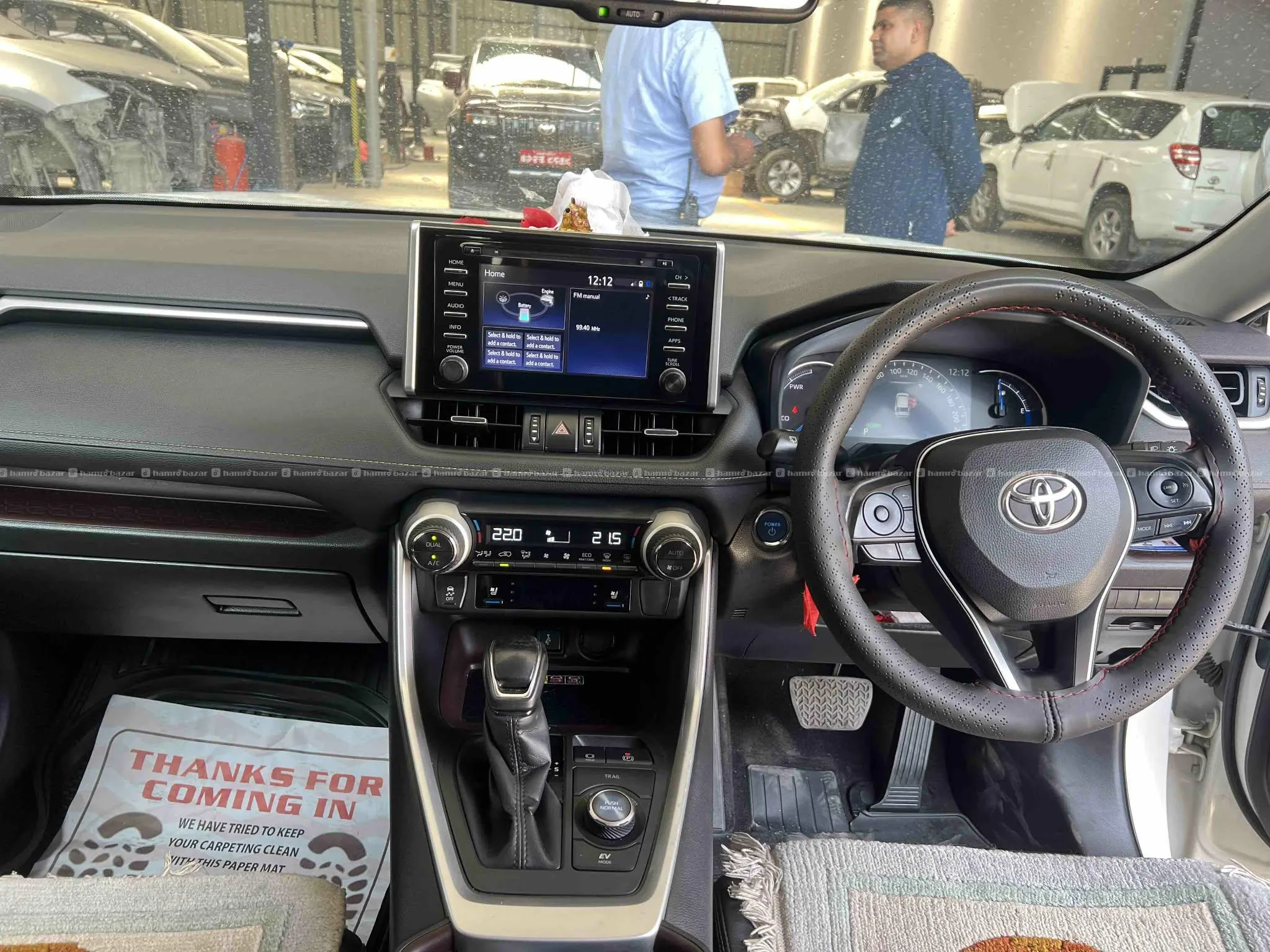 Toyota RAV 4 Hybrid 2