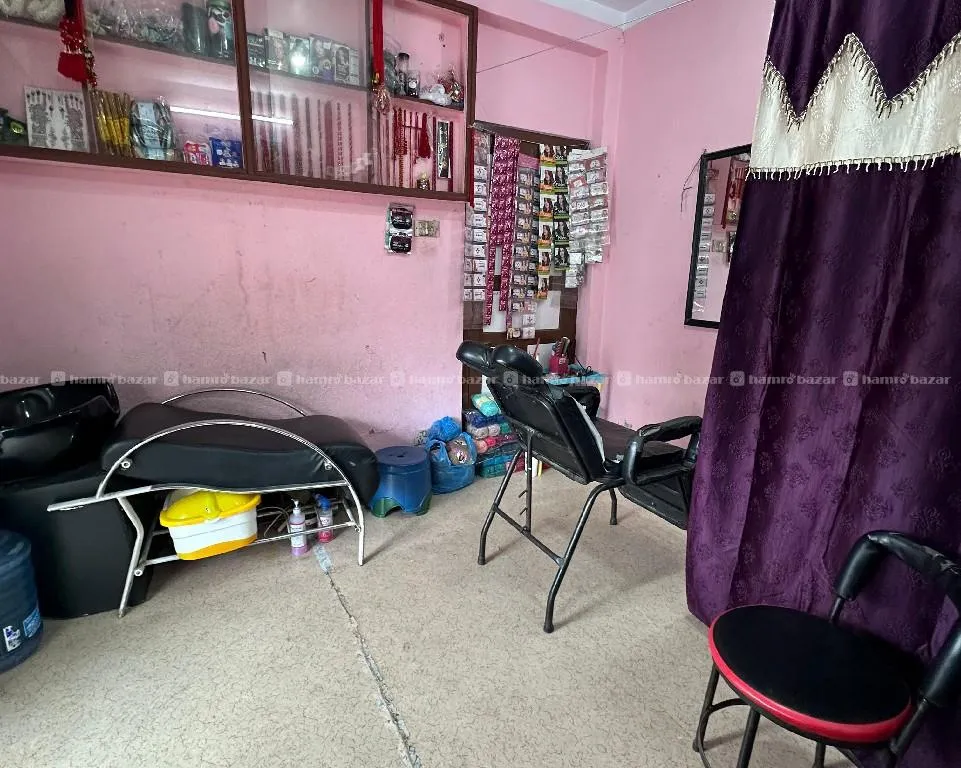 cosmetic & parlor for sale 2