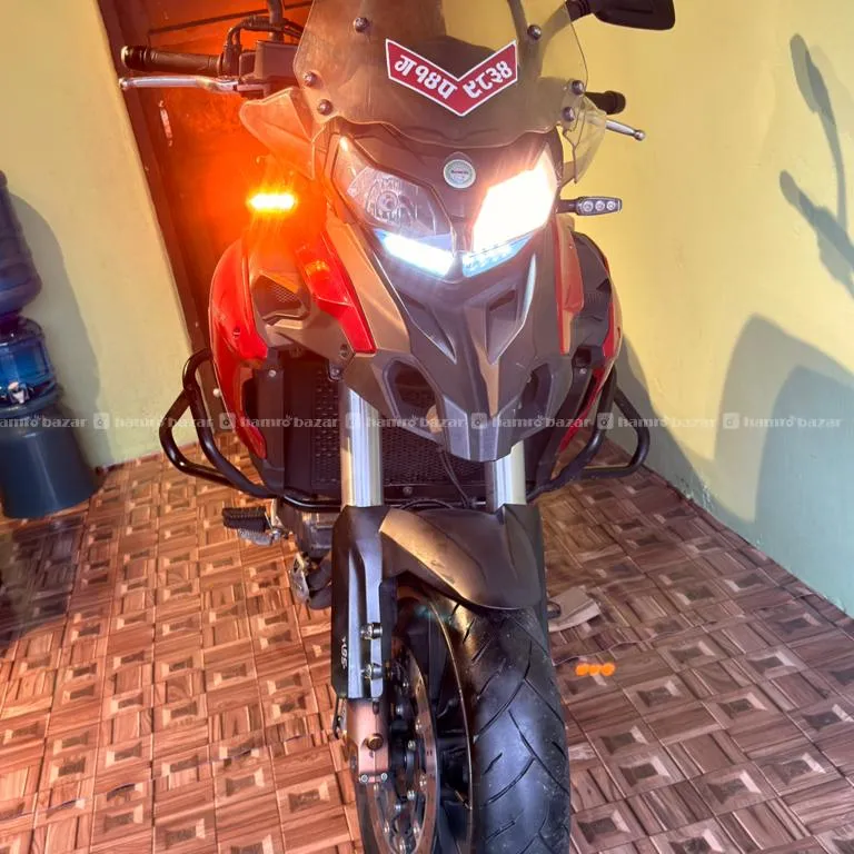Benelli TRK 502 2