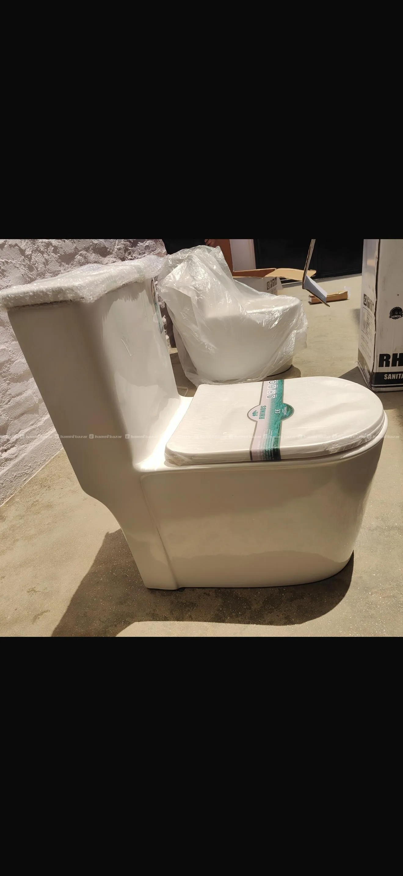 Rhino Brand Western Commode – Brand New 2