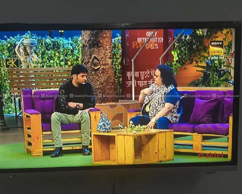 TV   konka 32 inch with TV table 2