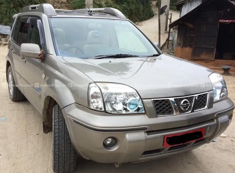 Nissan X-trail 4*4 Automatic SUV for rental 5