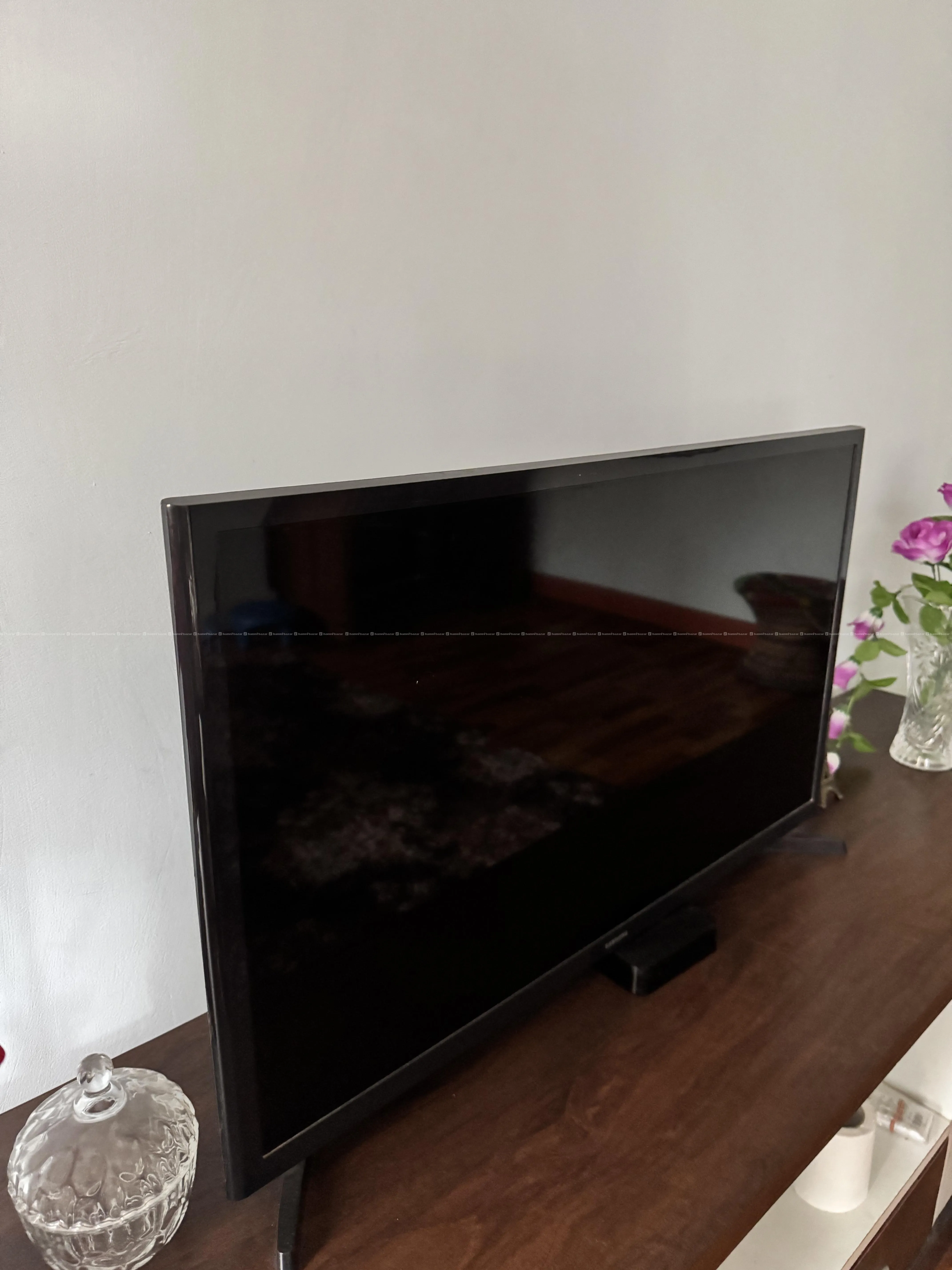 Samsung 32 Inch HD LED TV on Urgent Sale 2