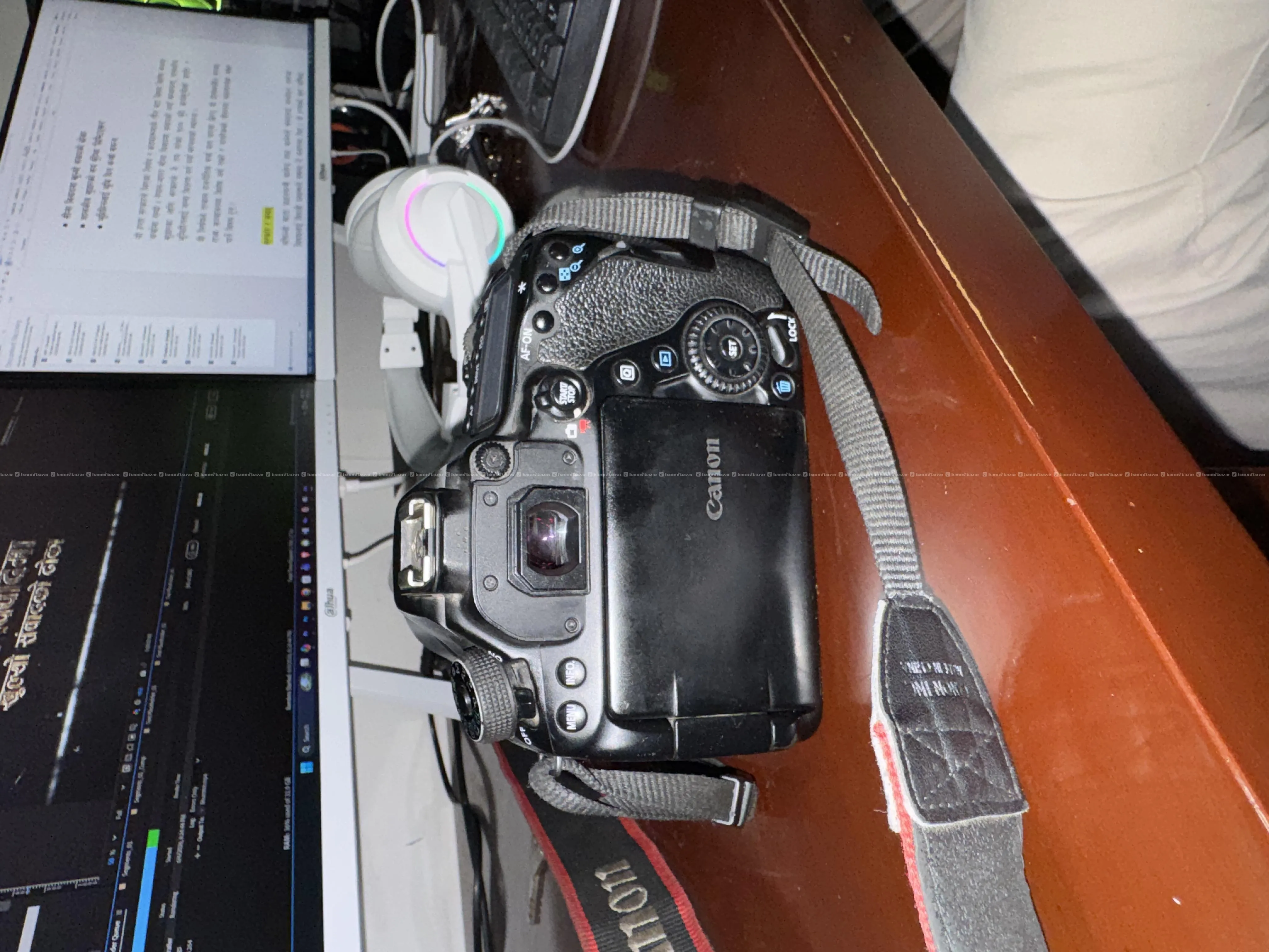 Canon EOS 80D (BODY+LENS+BAG+Battery) 2