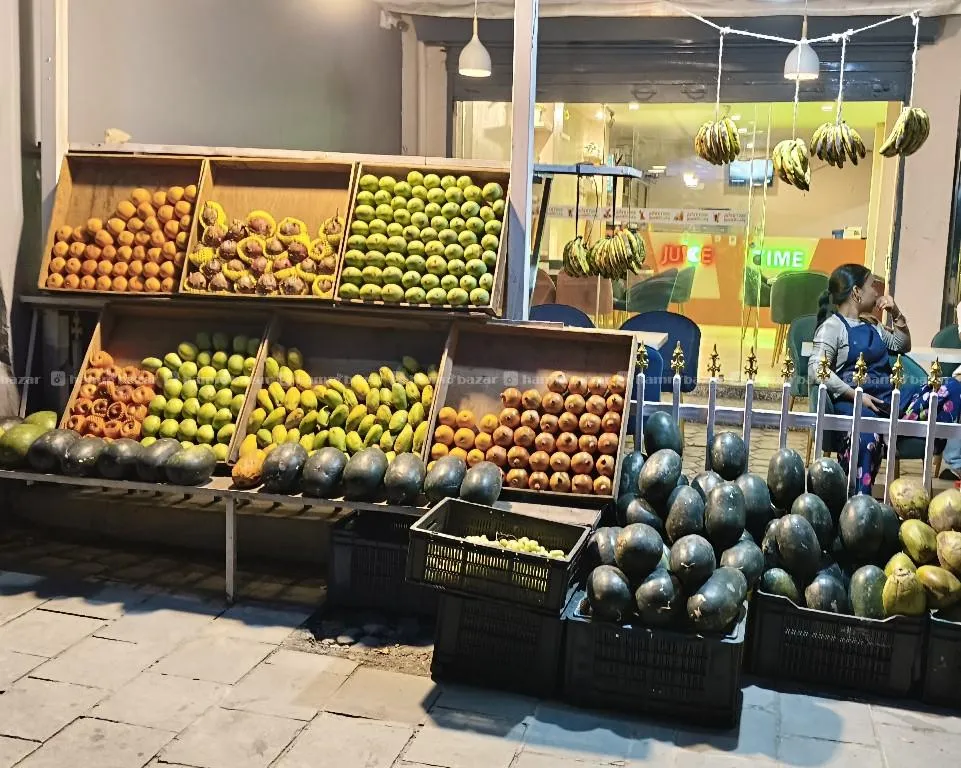 URGENT SALE FOR JUICE SHOP. Contact: 9817645714 4