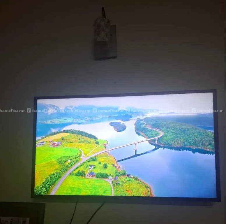 Samsung Television 43” 2