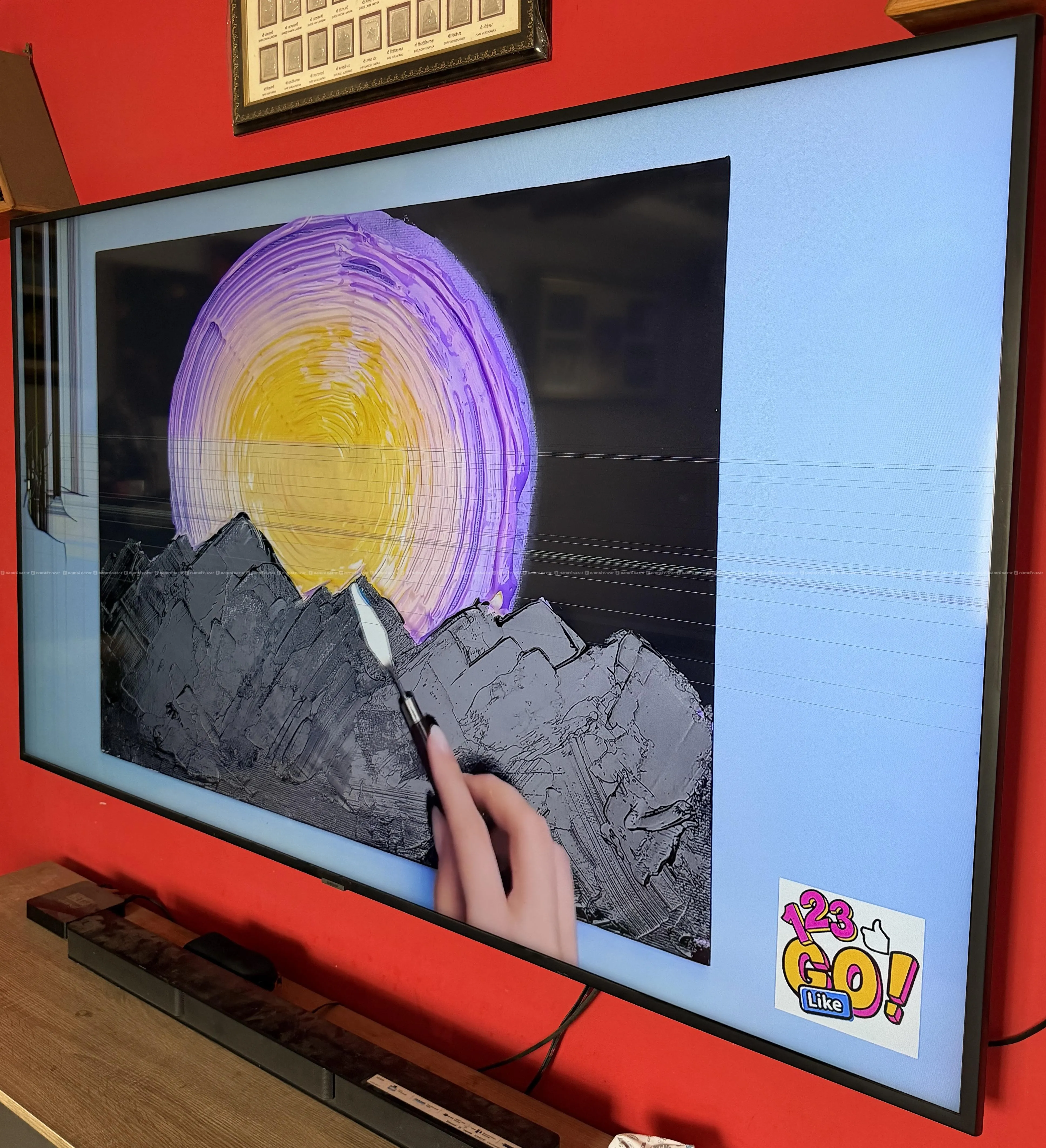 Samsung 75" LED TV (Model: NU7100) - LED Crack 4