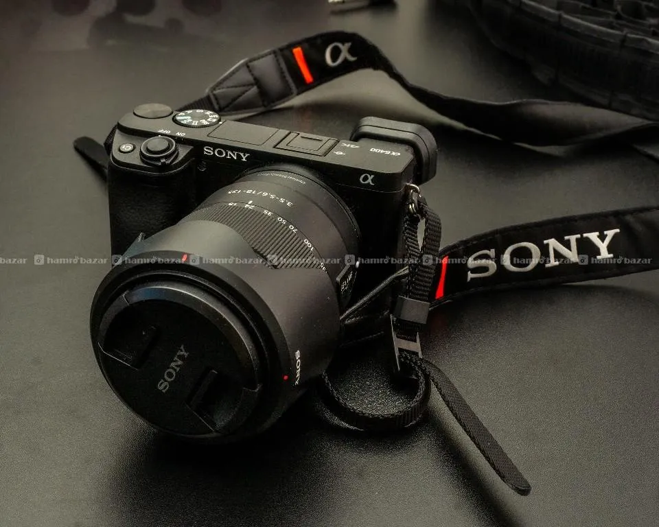 Sony A6400 Camera with 18-135 zoom lens 3