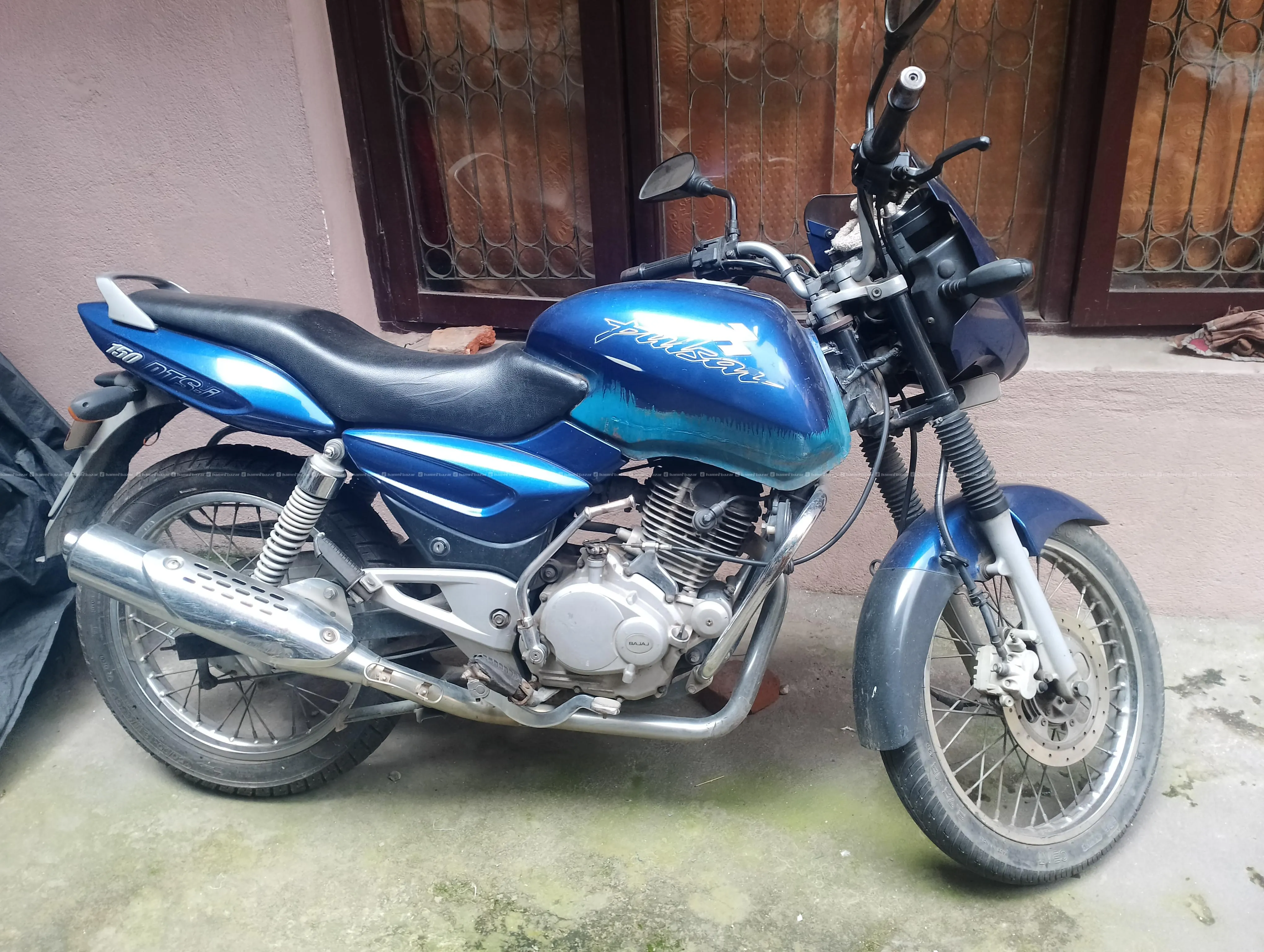 Bajaj Pulsar 150cc bike on sale 2